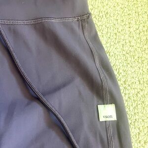 Vuori daily legging purplish brown xs